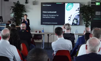 Банк Англии и университет Манчестера будут активно внедрять в школах экономику