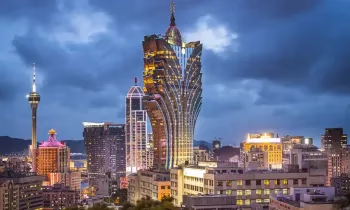 Почему в Макао разные комбанки выпускают свои версии одних и тех же купюр?