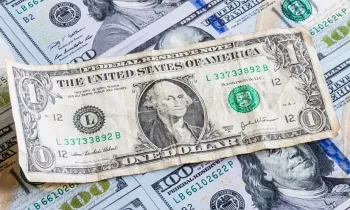 Кыргызстанда акча алмаштыруучу жайлар эски долларларды алууда кандай комиссия алышат?