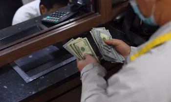 Нацбанк снял ограничения на валютные операции между банками и обменками