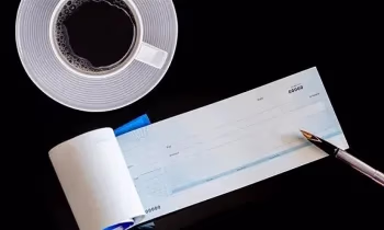 Дүмүрчөк китепчесин алуу: Кыргызстандын банктарынын талаптары