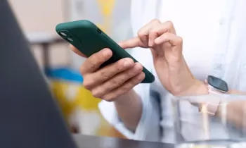 В Казахстане ужесточают контроль за мобильными переводами