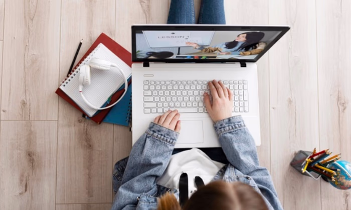 «РСК Банк» организует онлайн-семинар Girl4Tech для школьниц