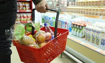 8 697 сом жашоо минимуму эмнеге жетет: Статкомдон түшүндүрмө