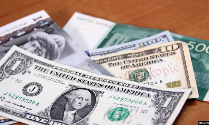 Во II квартале обменный курс сома к доллару США был стабильным