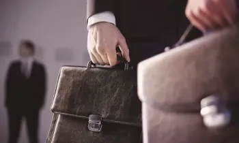 Рокировка спустя четыре года: Гарып Исматов и Адал Измуханов вновь сменили друг друга в правлении «Оптима Банка»