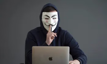 Банки обяжут предупреждать клиентов об ответственности за передачу карт третьим лицам