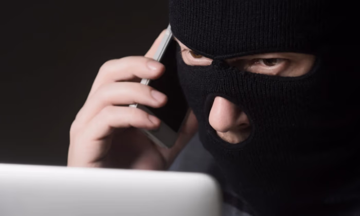 «Переведи 100 - верну 200»: как работает новая мошенническая схема в соцсетях