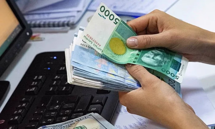 Где в Кыргызстане платят больше всего: данные по зарплатам