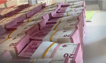 Кыргызстан өлкө тарыхында алгачкы жолу кыргыз сомун басып чыгара баштады