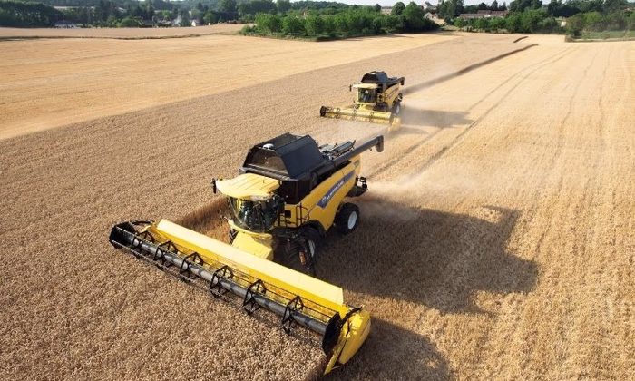 Фермеры Кыргызстана получили более 300 единиц техники в лизинг