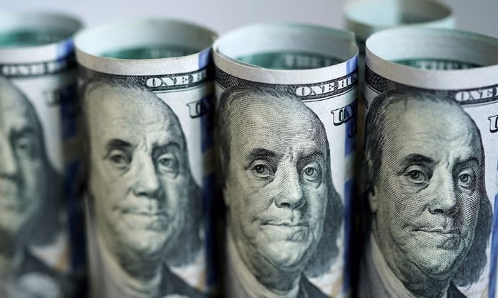 Эксперты предвещают падение доллара в 2021 году