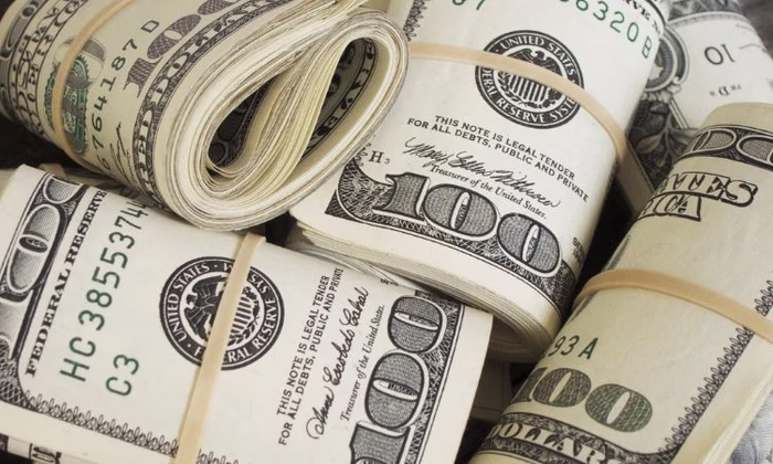 Курс валют: доллар подешевел