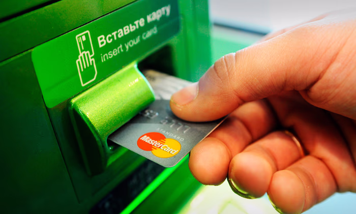 Карты Mastercard, выпущенные банками КР, не будут обслуживаться в РФ