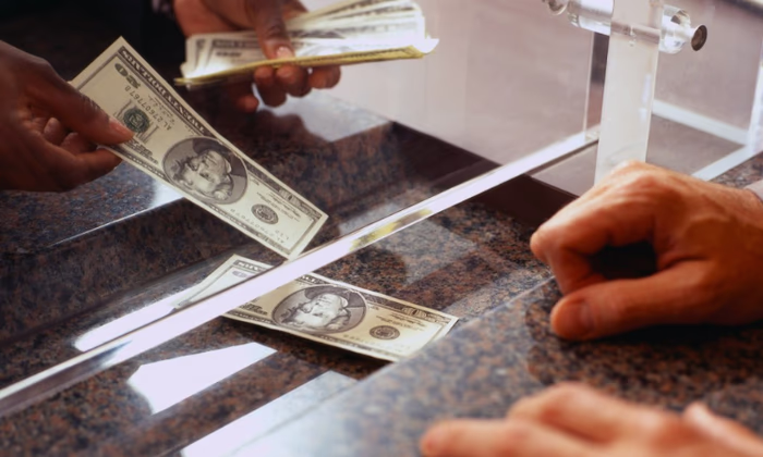 В «Керемет Банке» - новые тарифы за обналичивание средств