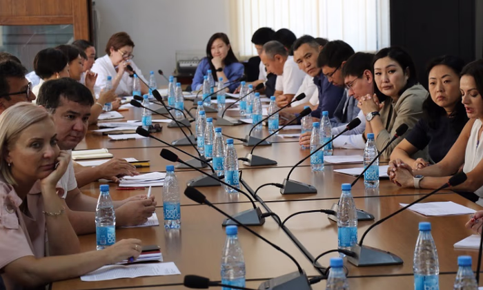 Банковские карты планируют выдавать лицам, достигшим 16-летия