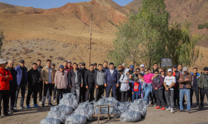 Команда Нацбанка приняла участие в общереспубликанском субботнике