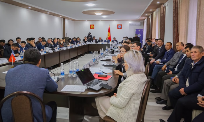 В Баткене прошло выездное совещание с участием комбанков и НФКО