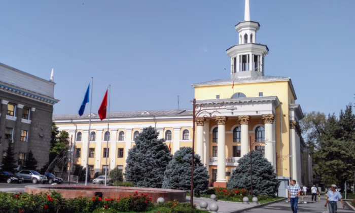 Правлением НБ КР приняты два постановления