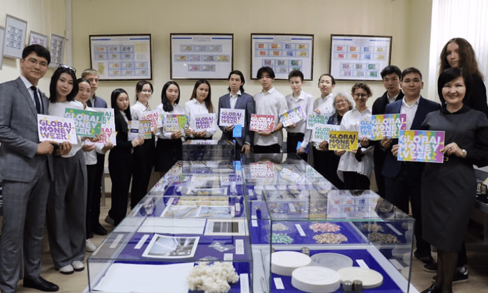 Победители городской олимпиады посетили нумизматический музей Нацбанка