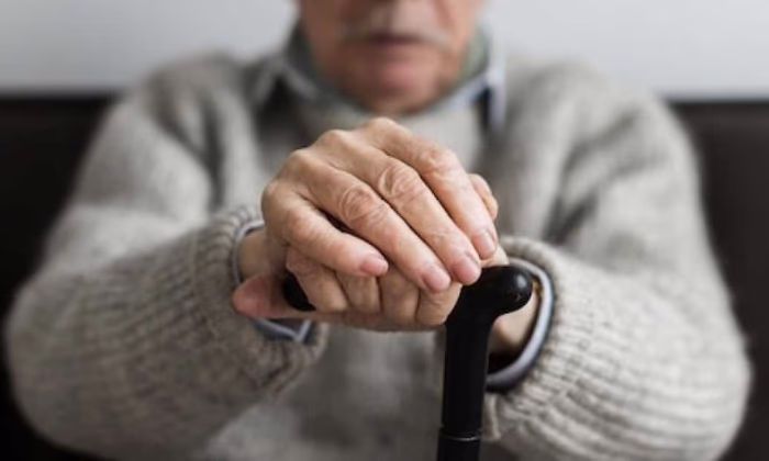 Пенсионер отдал мошенникам миллион тенге