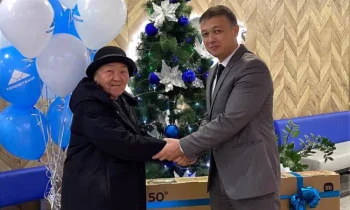 «Керемет Банк» вручил ценные подарки по итогам акции по пенсионным вкладам