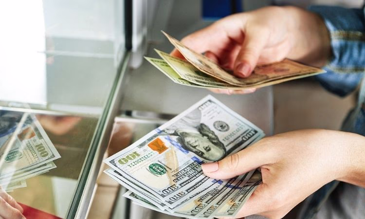 Как обезопасить себя при обмене иностранной валюты?