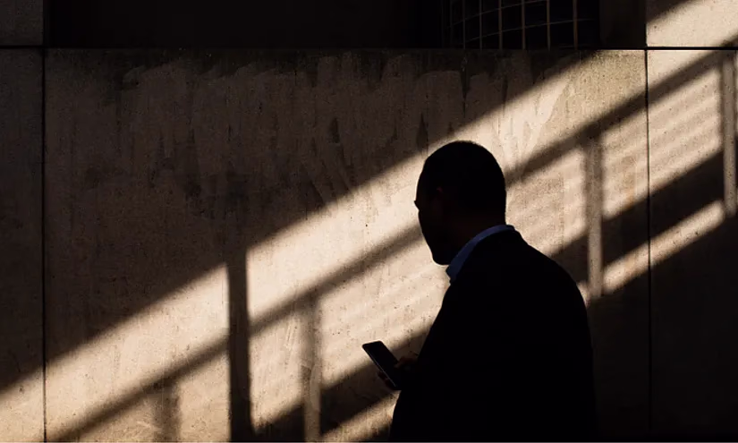 Банк России предупредил о новой схеме расчетов с теневым бизнесом через граждан