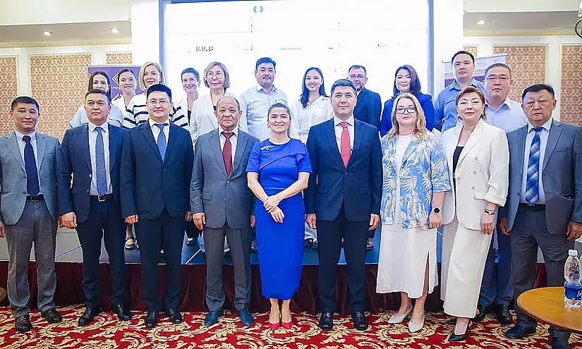 Аялдардын ишкердиги үчүн жаңы мүмкүнчүлүктөр: Улуттук банк ишкер аялдарды каржылоо Кодексинин ишке киргизүүнү демилгелейт