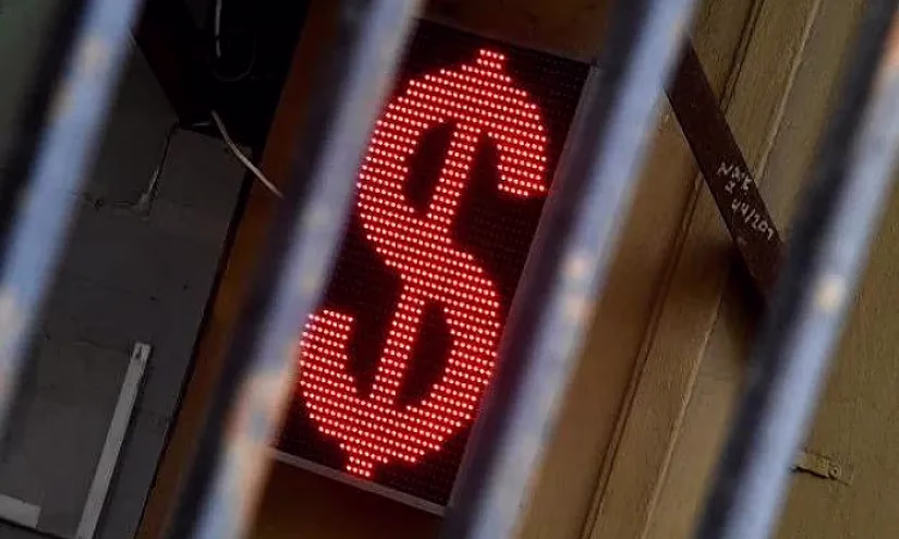 На 10 дней приостановлено действие лицензий пяти обменных бюро