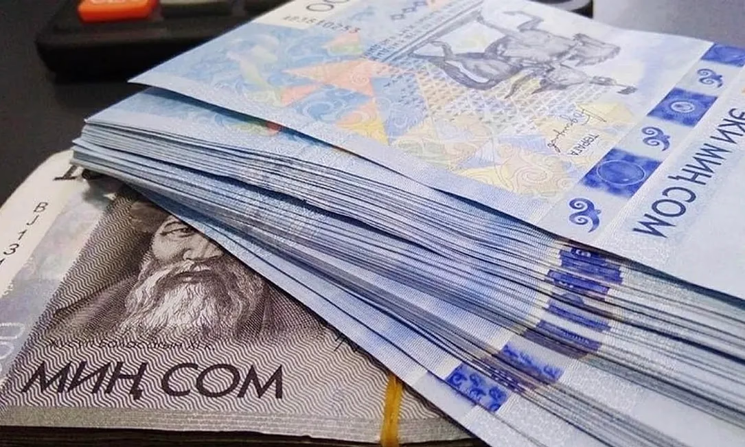 Минфин разместил 3,7 млрд сомов в депозиты коммерческих банков