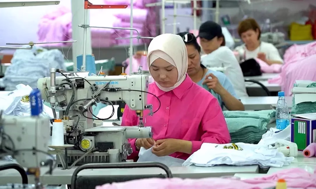 Для швейной и текстильной отрасли в Кыргызстане снизили налоги и страховые взносы