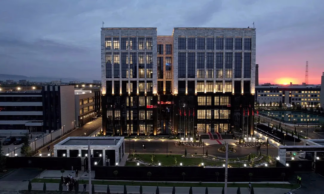 Владелец сети ломбардов арестован по обвинению в незаконной деятельности