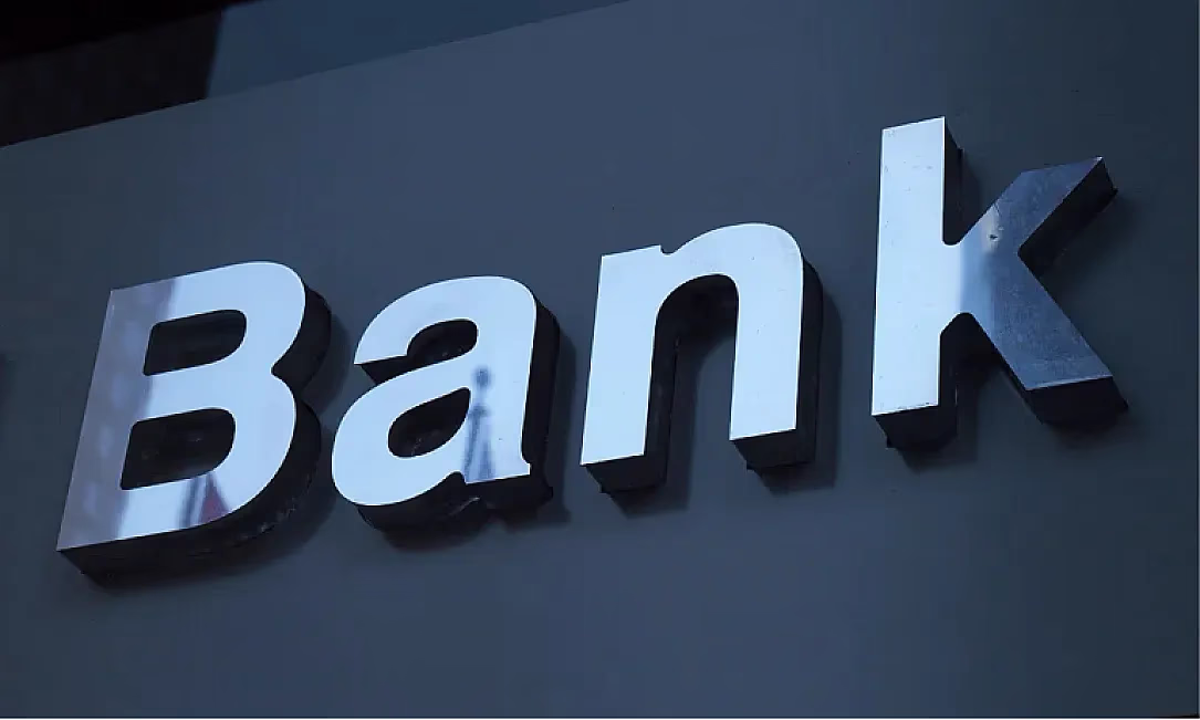 Банк жабылып калса, аманатчы менен займ алуучу эмне кылат? Кыргызстандагы банктроттук жол-жоболор