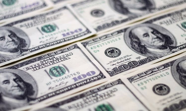 Нацбанк в десятый раз за месяц вышел на валютный рынок