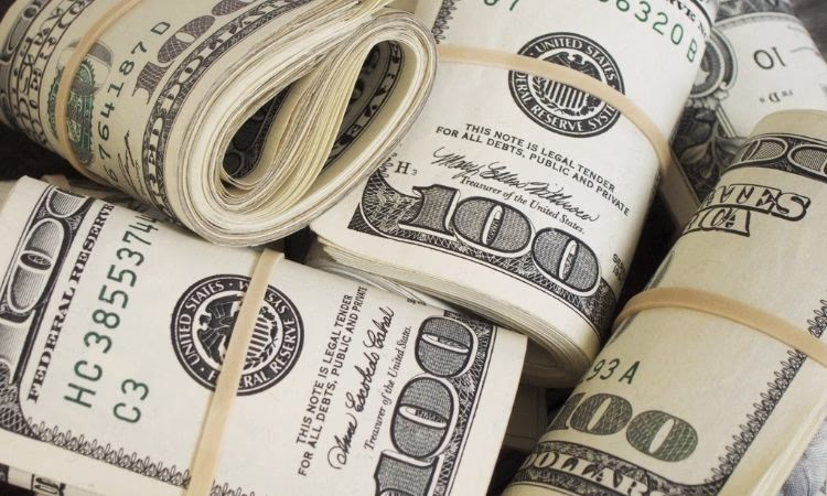 Курс валют: доллар подешевел