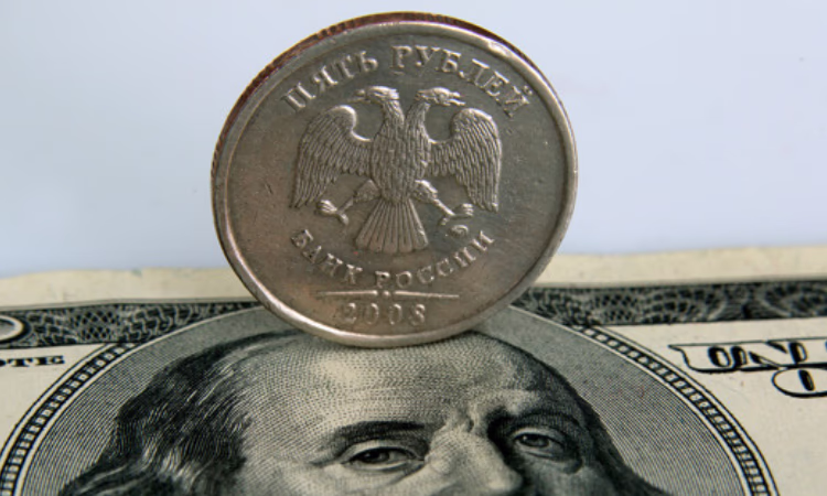Российский рынок готовится к переходу на расчеты в нацвалютах