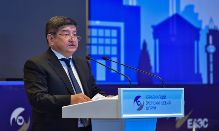 Акылбек Жапаров: «Если закрывается окно в Европу, оно открывается в Азию»