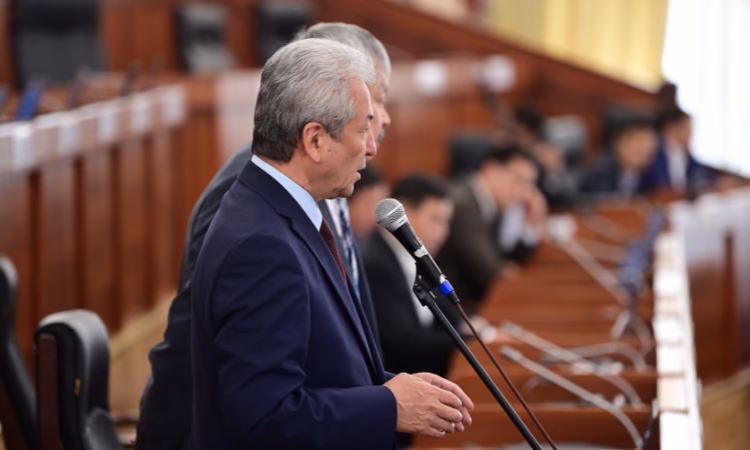 В ЖК КР рассмотрели законопроекты, регулирующие деятельность Нацбанка