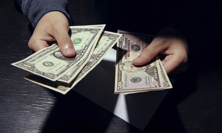 За обмен валюты без лицензии Нацбанка оштрафован житель Баткена