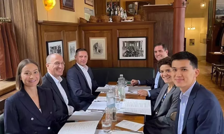 Топ-менеджеры KSB прошли стажировку в швейцарском банке CIC