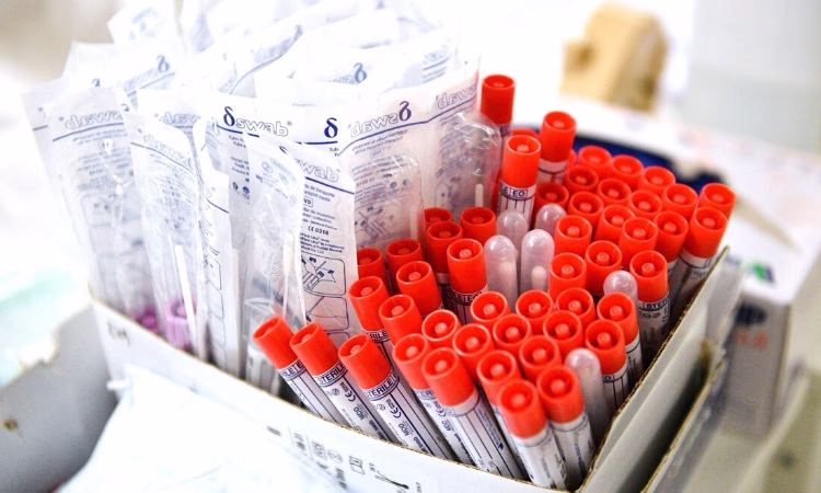 На спецсчете по борьбе с коронавирусом уже 35 млн сомов