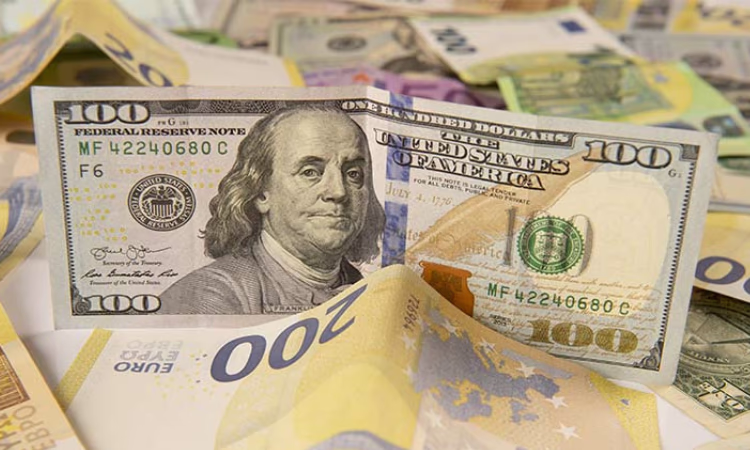 Сколько наличных долларов в одни руки можно купить в комбанках КР?