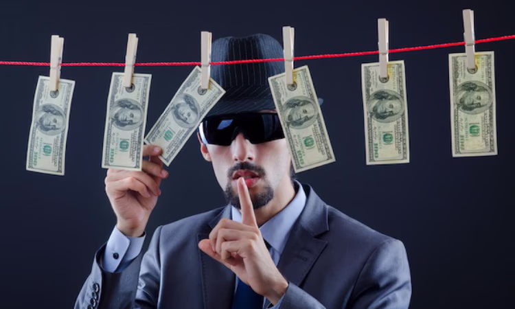 Два кыргызстанца оштрафованы за теневой обмен валюты