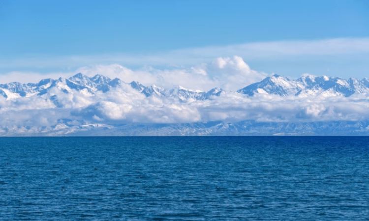 На каких банкнотах национальной валюты изображено озеро Иссык-Куль?