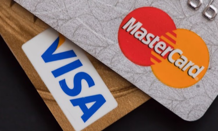 Какие банки Кыргызстана выдают кредитные карты?