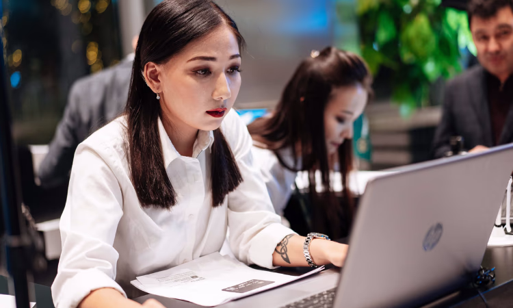 В филиалах четырех банков можно получить справки госорганов